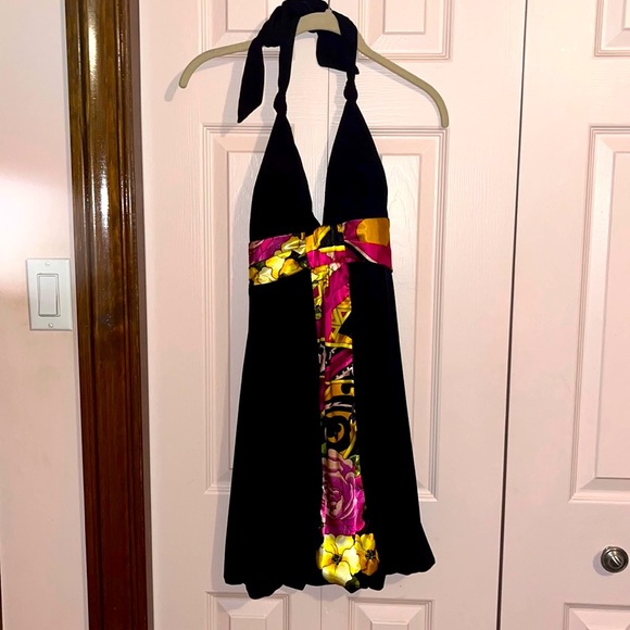 2000’s Floral and Black Halter Dress. Size two 2. Tropical floral satin details - Picture 1 of 4